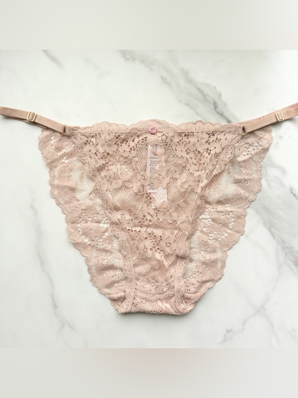 NWT VICTORIA’S SECRET DREAM ANGELS LACE ADJUSTABLE STRING BIKINI PANTY MACARON
